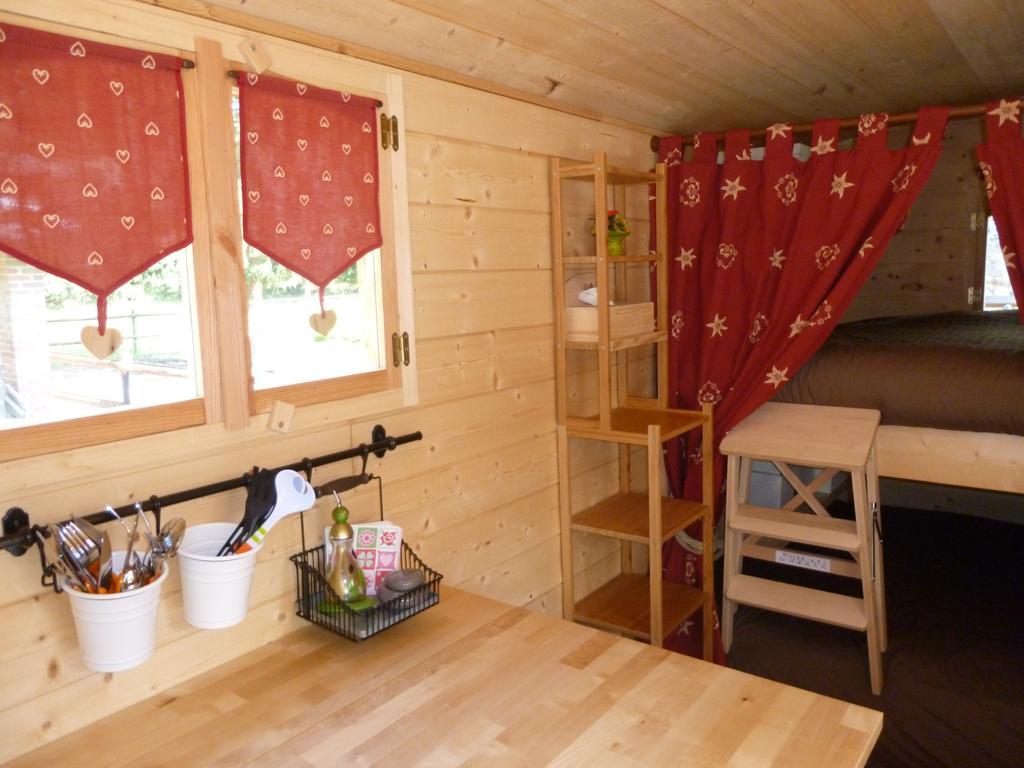 Hotel Camping des Rochers des Parcs à Clécy Extérieur photo